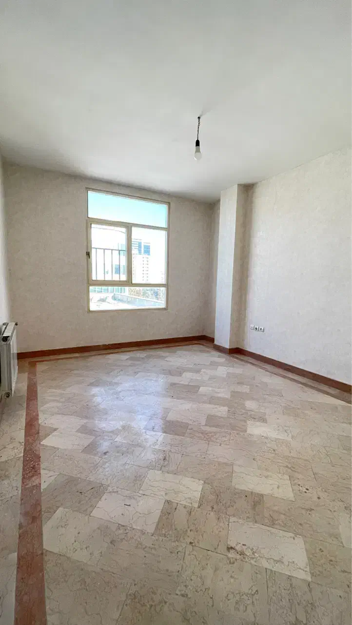 ۱۲۰متر همیلا/۲خواب بزرگ/سالن سه جهت پرده خور