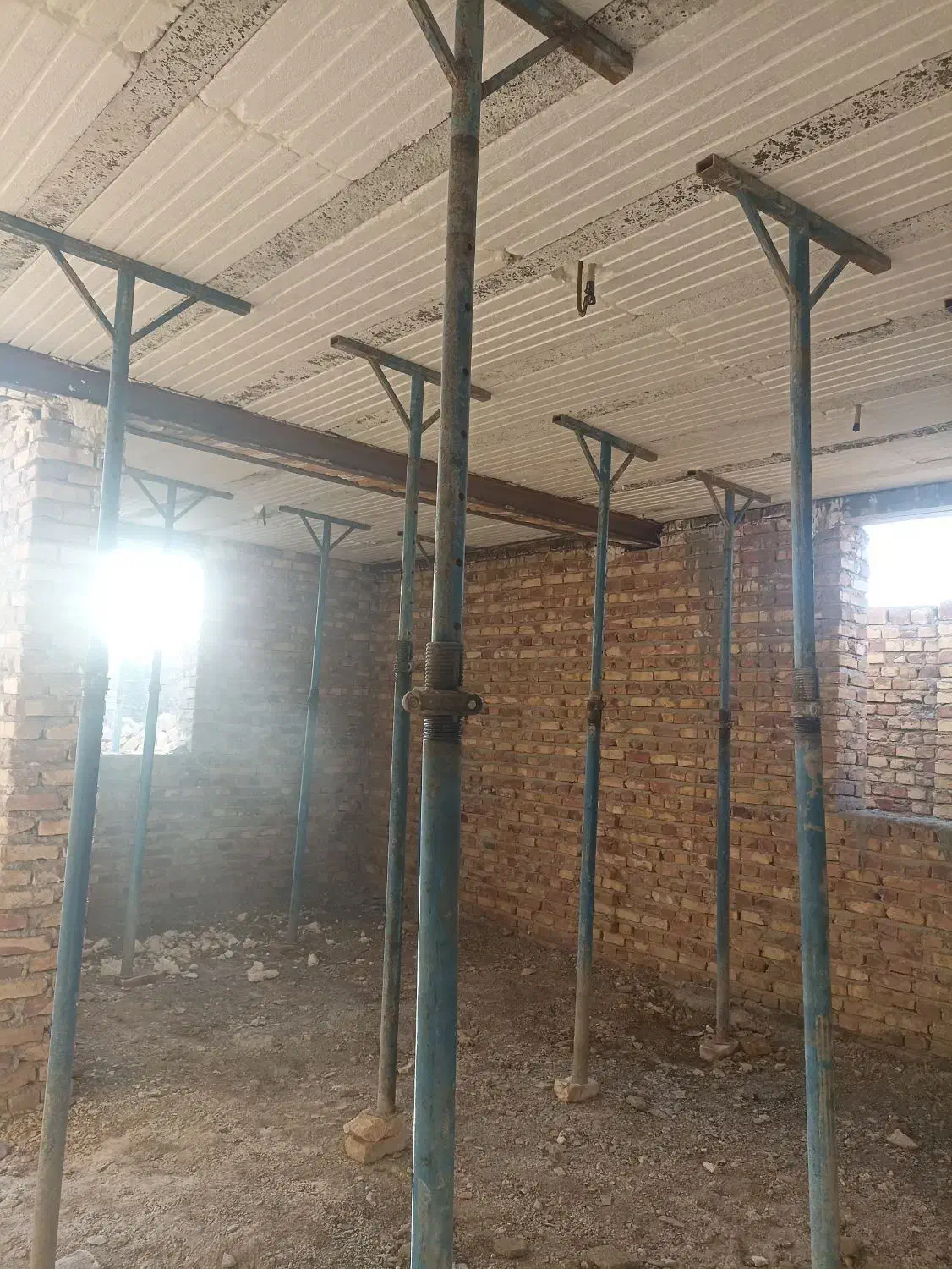 سلام اجرایه سقف بتونی پذیرفته میشود|خدمات پیشه و مهارت|سراوان, |دیوار