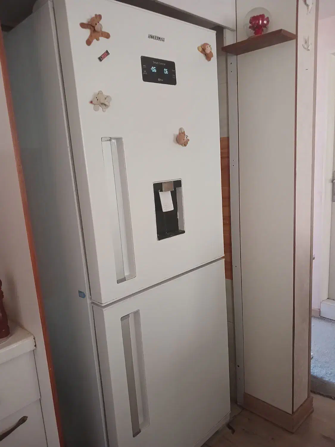 مبل و یخچال|مبلمان خانگی و میز عسلی|دماوند, گیلاوند|دیوار