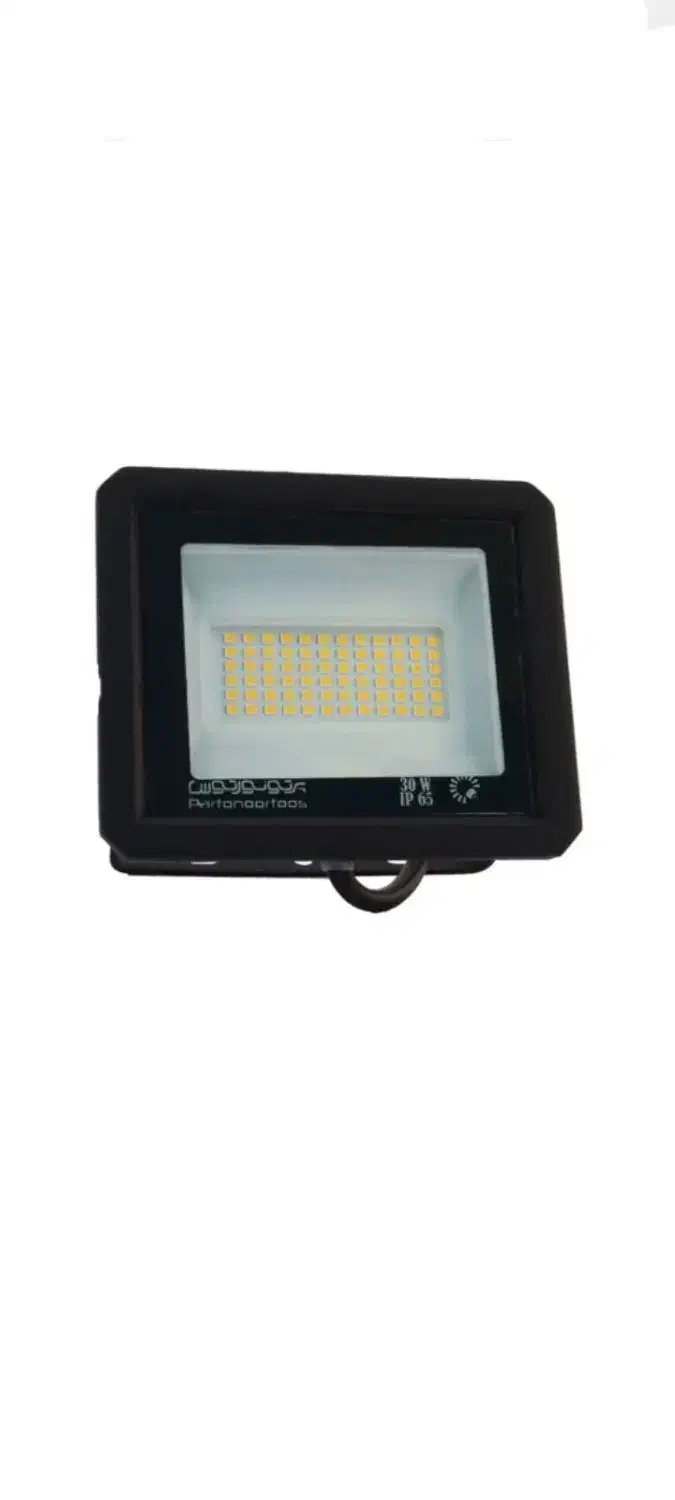 نور افکن ۳۰ ولت و۵۰ولت و ۱۰۰ولت با قیمت ارزان|لامپ و چراغ|شادگان, |دیوار