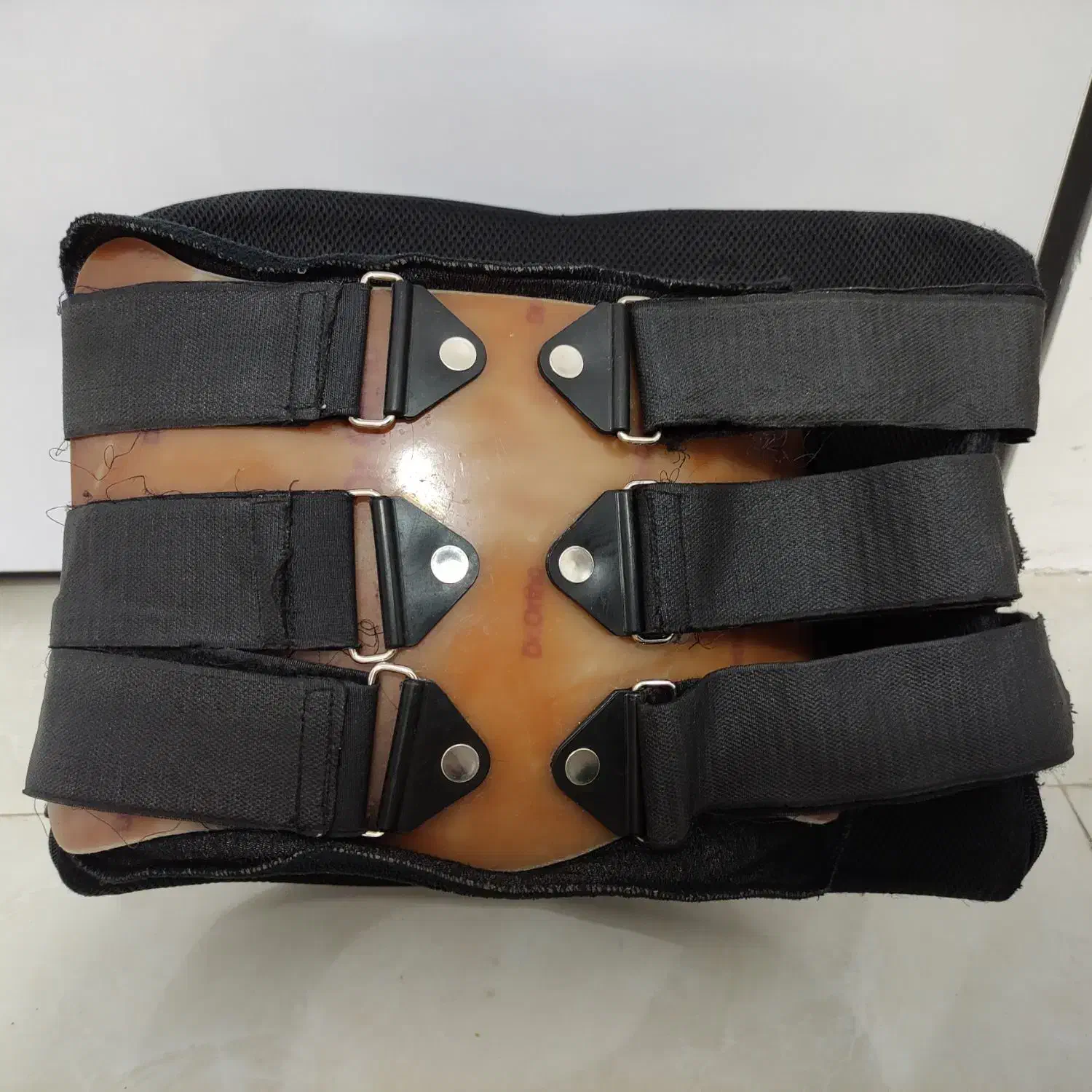 کمربند مخصوص عمل دیسک کمر|پزشکی|زرندیه, |دیوار