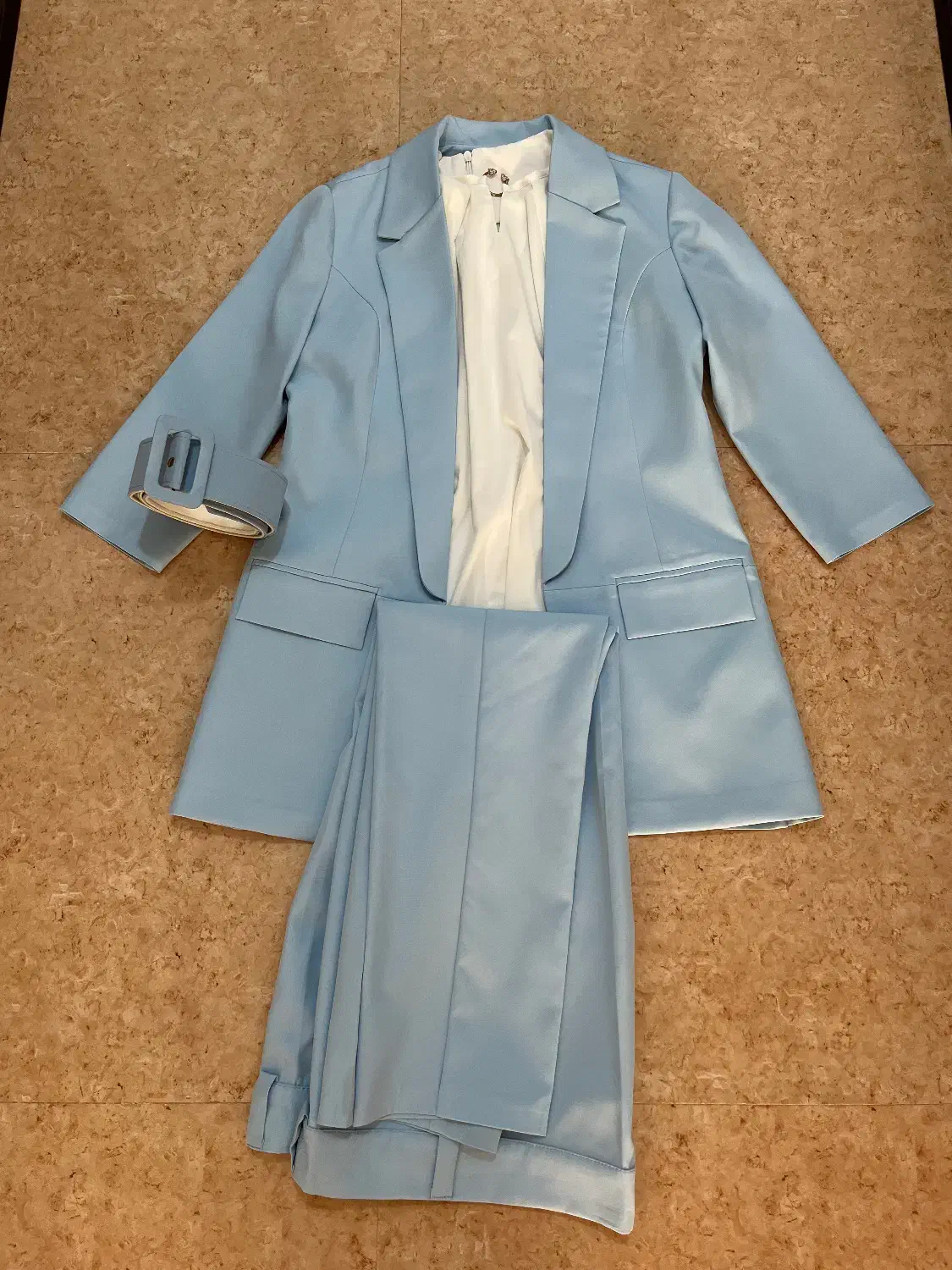 کت شلوار|لباس|نظرآباد, رسالت|دیوار