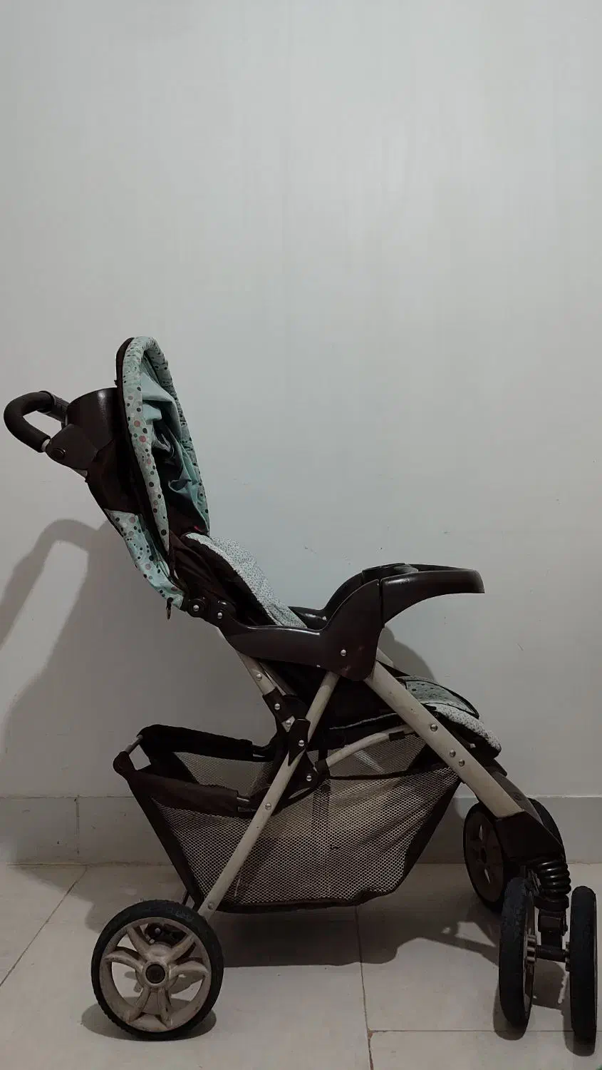 کالسکه خارجی گراکوامریکایی|کالسکه و لوازم جانبی|قم, چهار امامزاده|دیوار