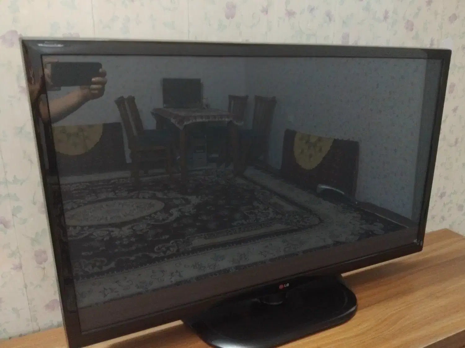 تلویزیون ۴۲ ال. جی|تلویزیون و پروژکتور|گنبد کاووس, |دیوار