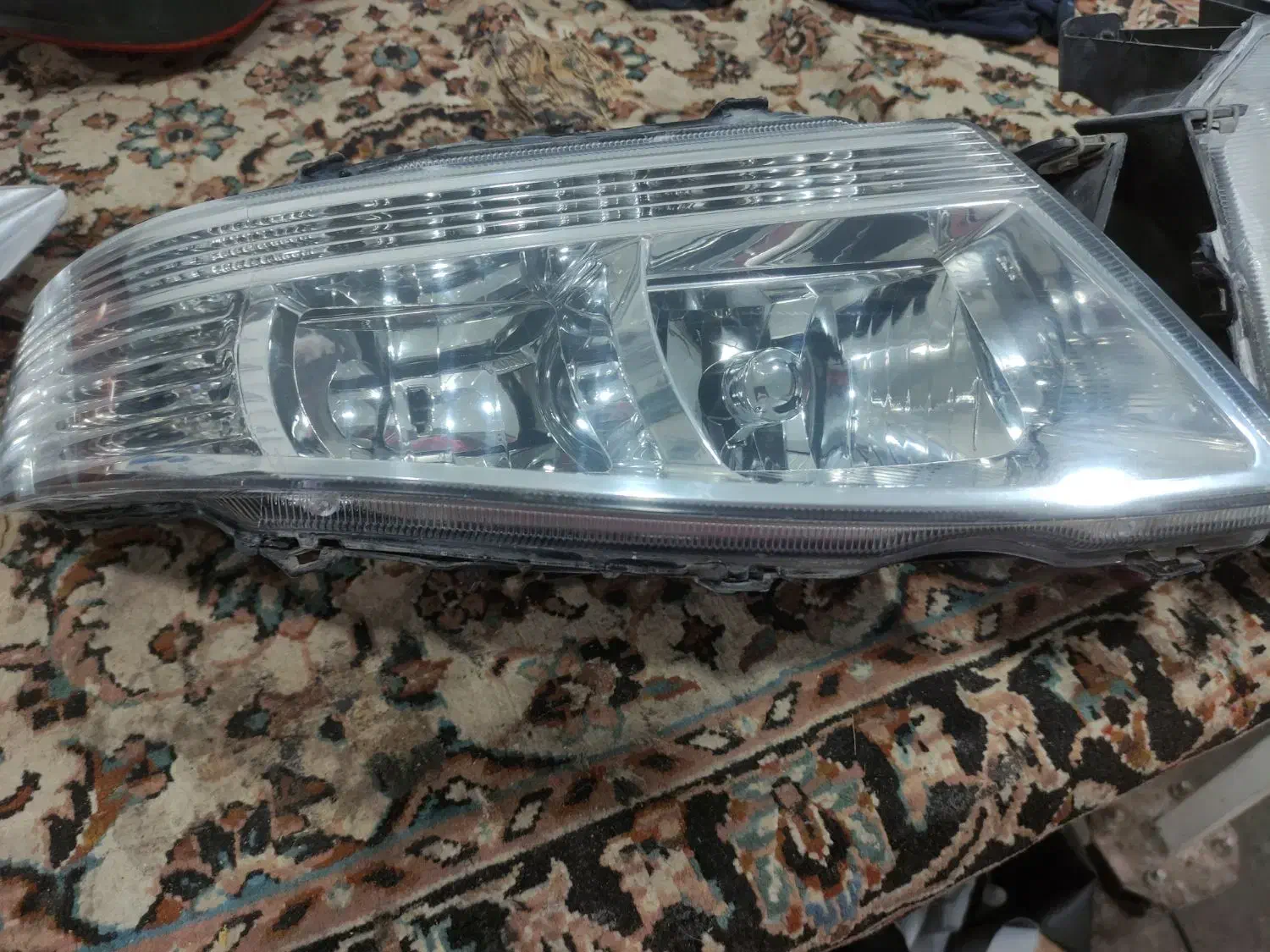 چراغ سورن|قطعات یدکی و لوازم جانبی|شیراز, درکی|دیوار