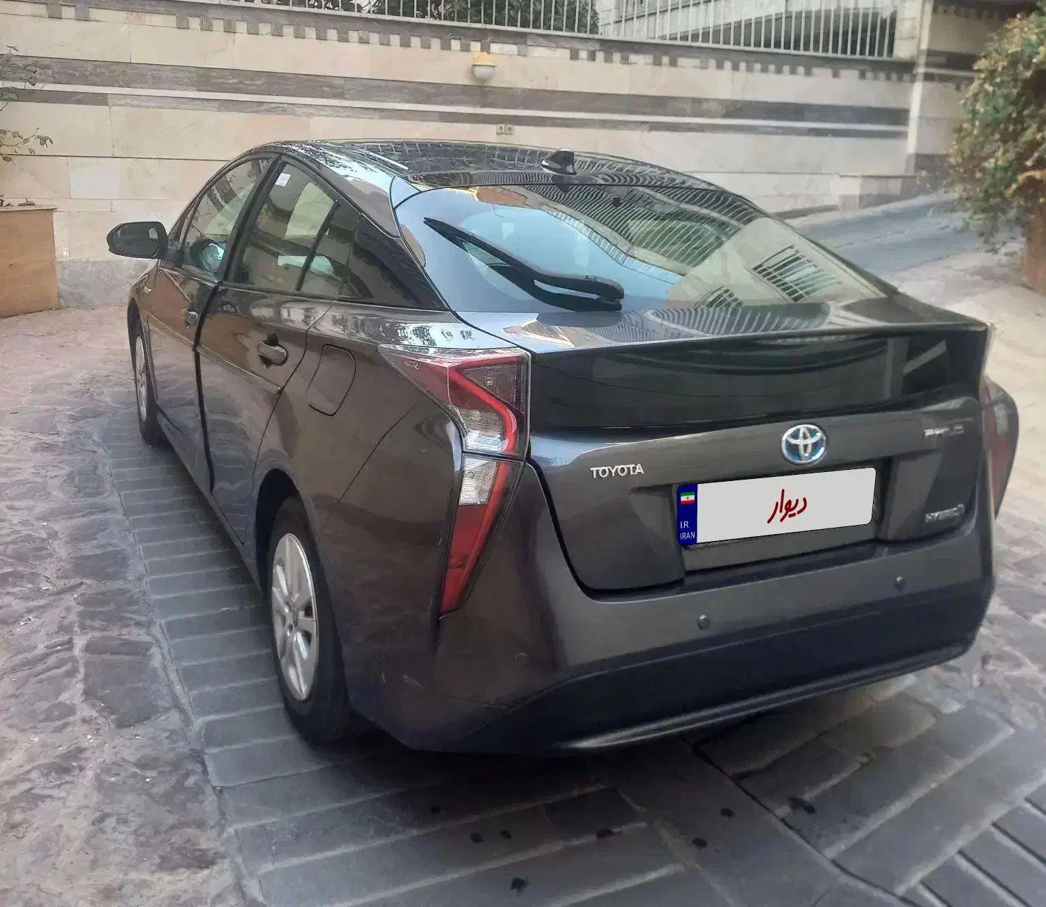 تویوتا پریوس هیبرید در حد صفر|خودرو سواری و وانت|تهران, صادقیه|دیوار