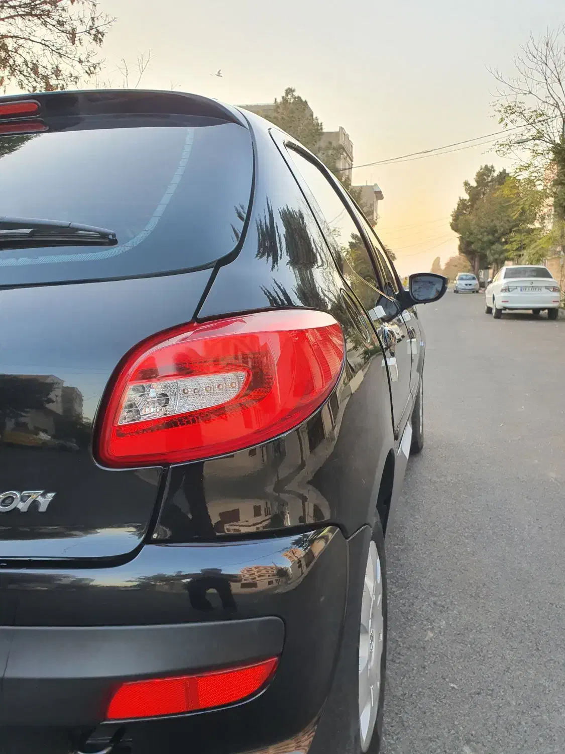 207 سقف فلز فرمان برقی 1401 بی رنگ|خودرو سواری و وانت|قزوین, |دیوار