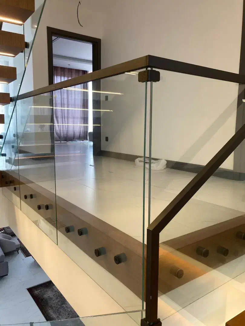 نرده شیشه ای وشیشه سکوریت|فروشگاه و مغازه|چمستان, |دیوار