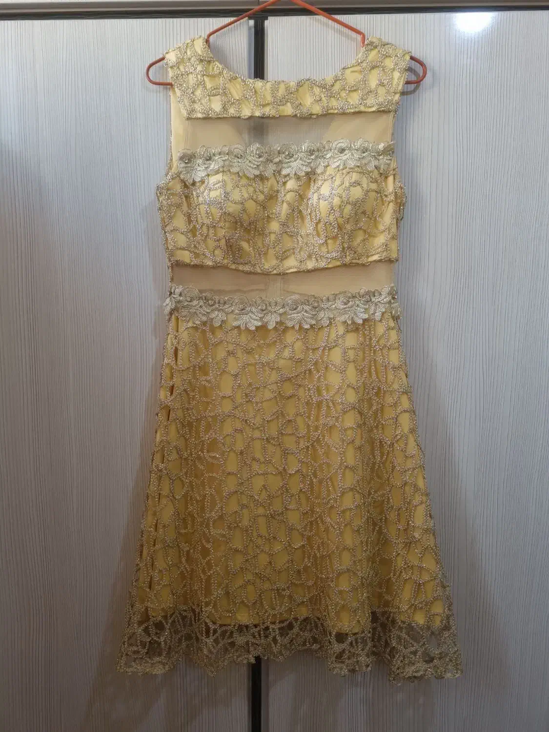 پیراهن مجلسی کوتاه زنانه|لباس|شاهینشهر, نبوت|دیوار