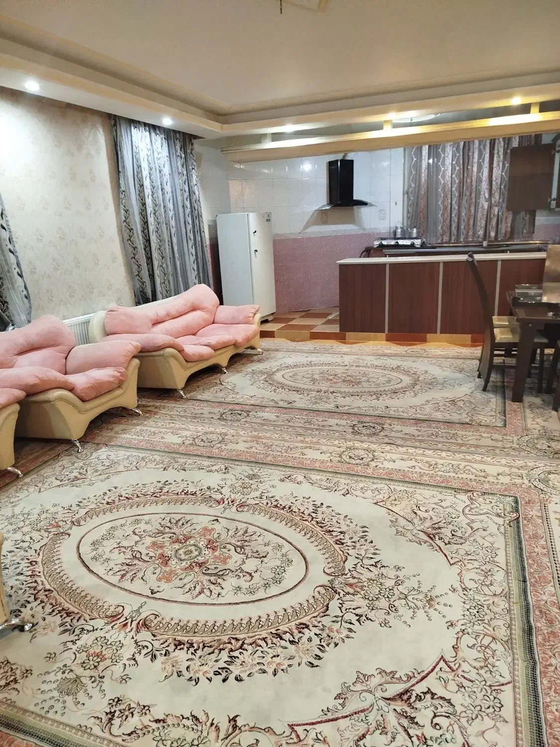 اجاره روزانه آپارتمان مبله دوخواب صد متر دولت اباد|اجارهٔ کوتاه‌مدت آپارتمان و سوئیت|ری, دولت‌آباد|دیوار