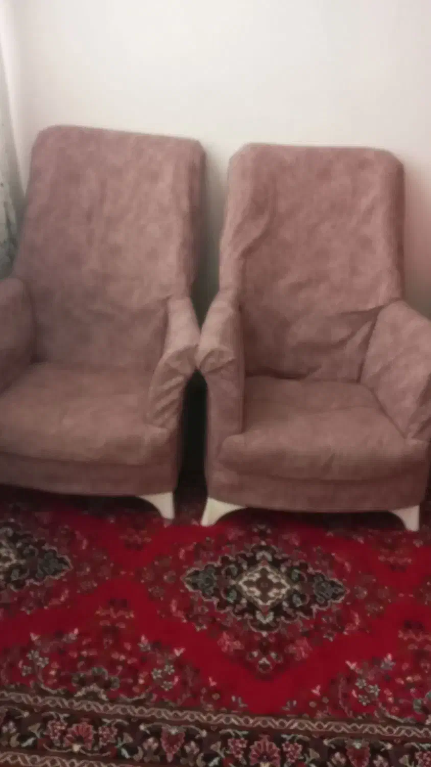 یه دست مبل هشت نفره تمیزموندن|مبلمان خانگی و میز عسلی|نوشین شهر, |دیوار