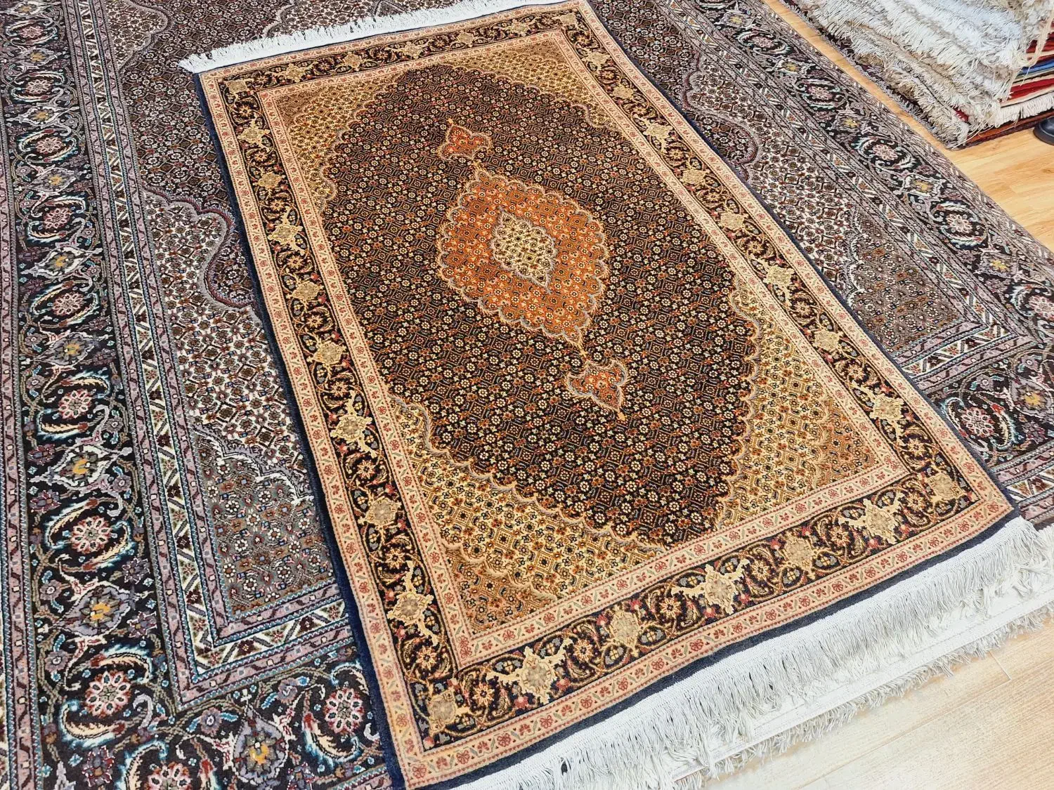 ذرع و نیم دستباف تبریز ۵۰ رج فرش|فرش|تهران, اکباتان|دیوار