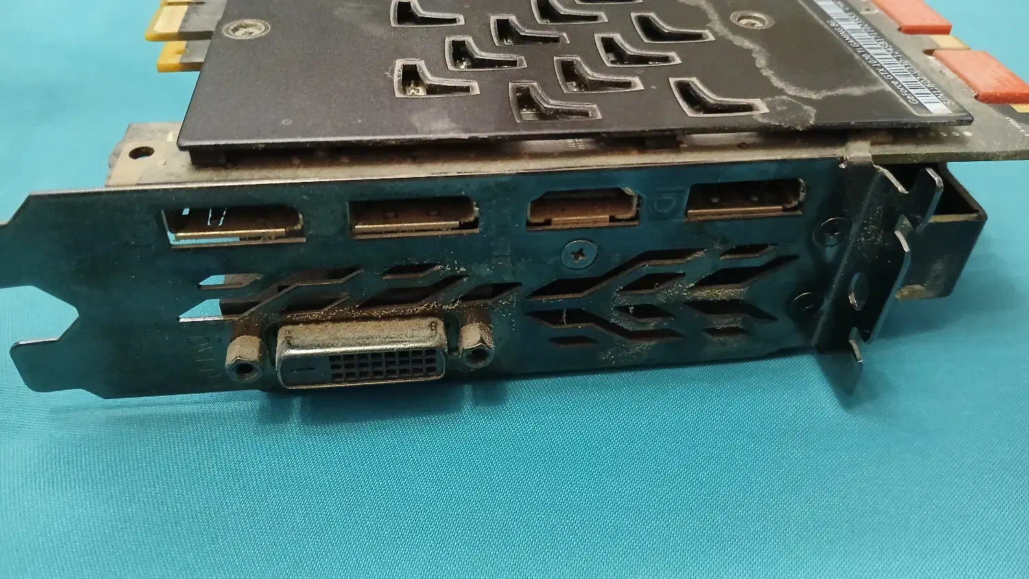 کارت گرافیک ۸ گیگابایت 1070 ti msi|قطعات و لوازم جانبی رایانه|مشهد, شهرک رازی (شهرک غرب)|دیوار