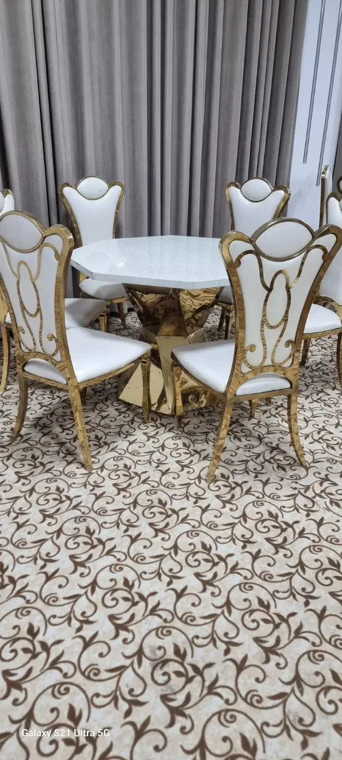 موکت ۷۰۰ متر و تعدادی میز پذیرایی|موکت|نجف‌آباد, جوزدان|دیوار