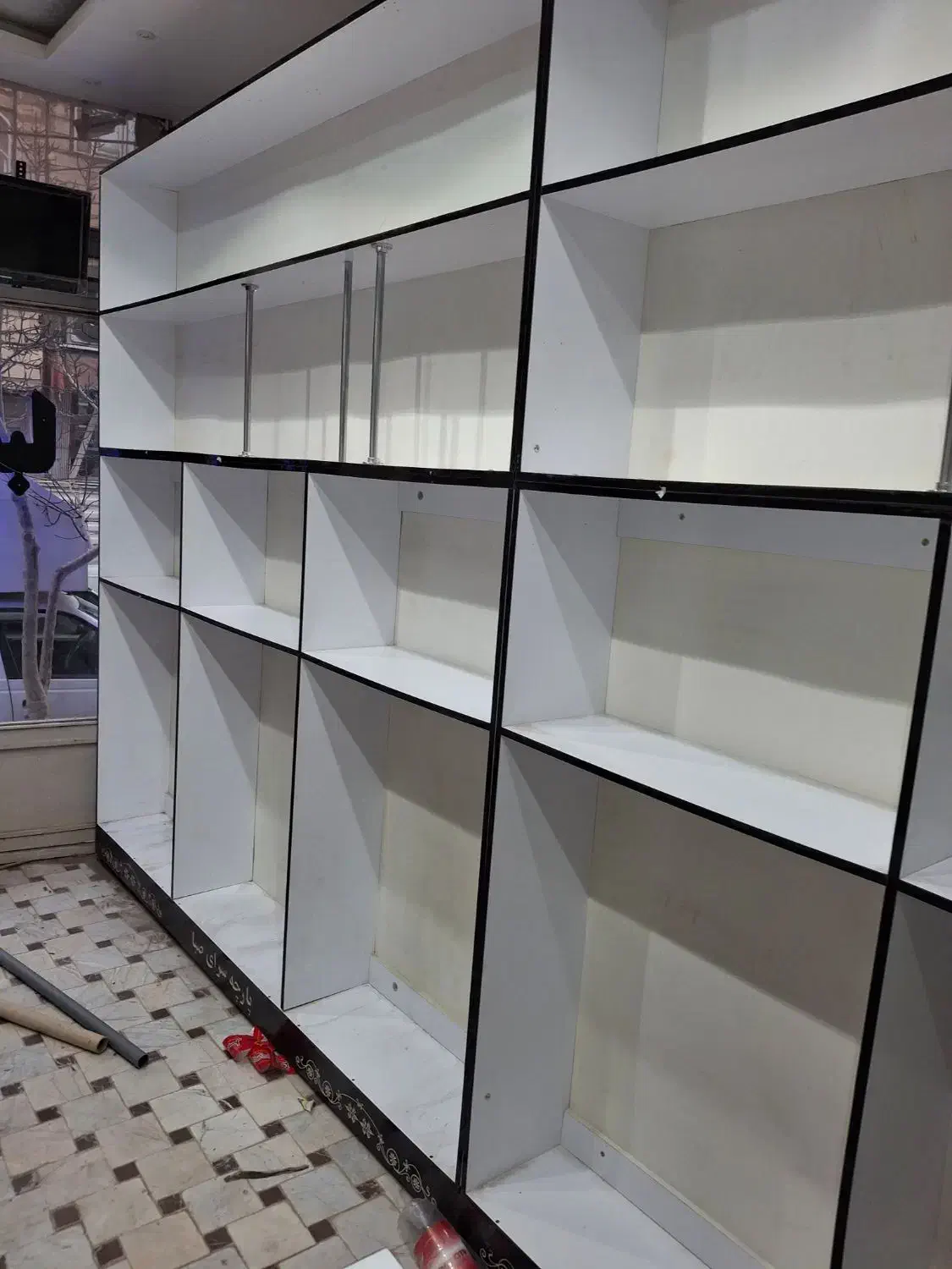 قفسه|کتابخانه، شلف، قفسه‌های دیواری|قم, باغ شریفی|دیوار