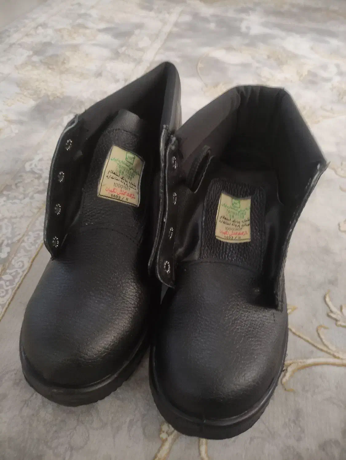 دو جفت کفش ایمنی سایز 43نگهبان|کیف، کفش، کمربند|کهریزک, |دیوار