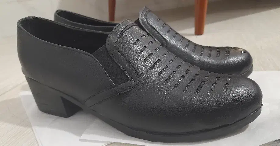 کفش|کیف، کفش، کمربند|نیشابور, امام خمینی|دیوار