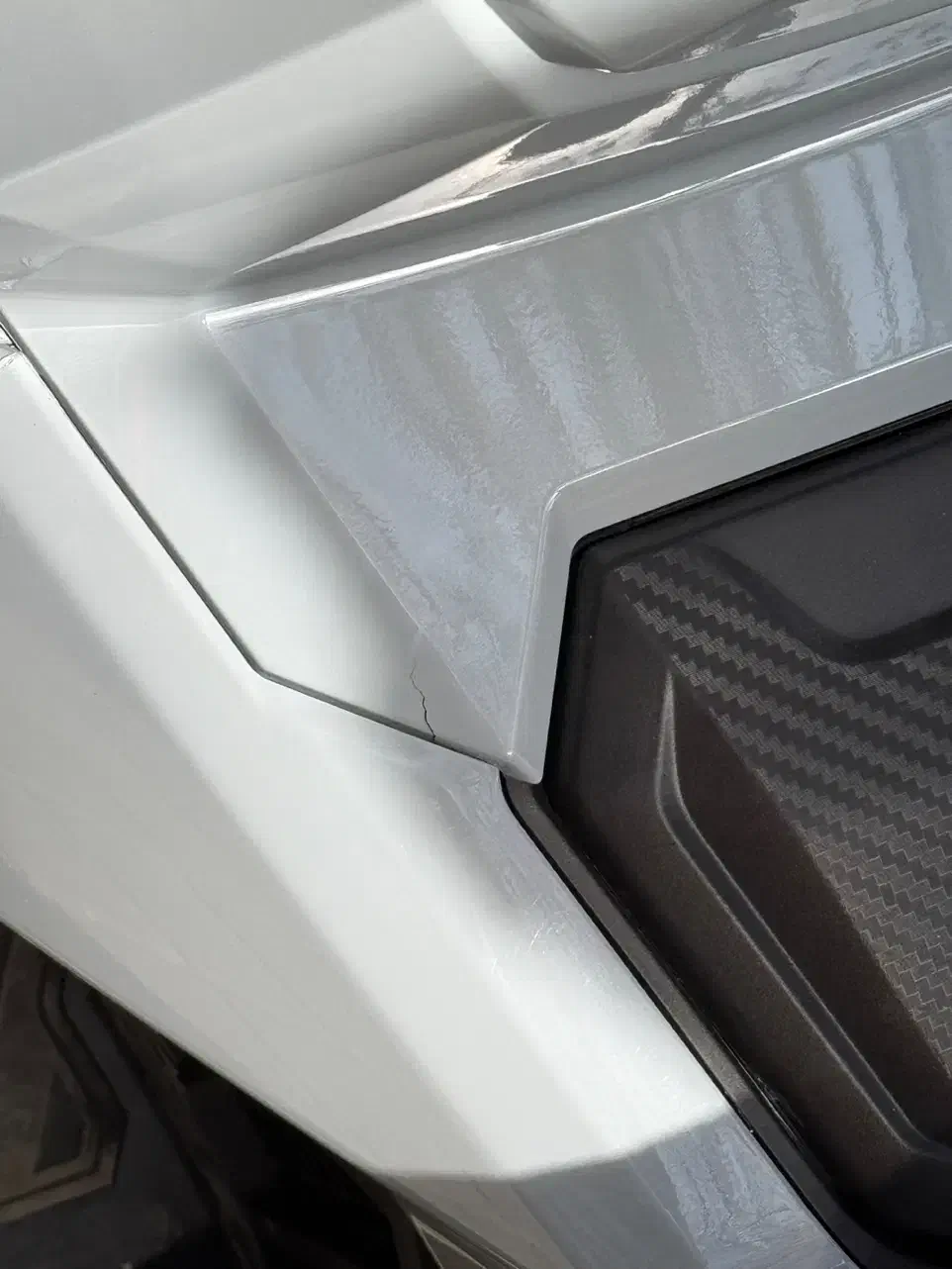 خط رند|سیمکارت|اصفهان, باغ زیار|دیوار