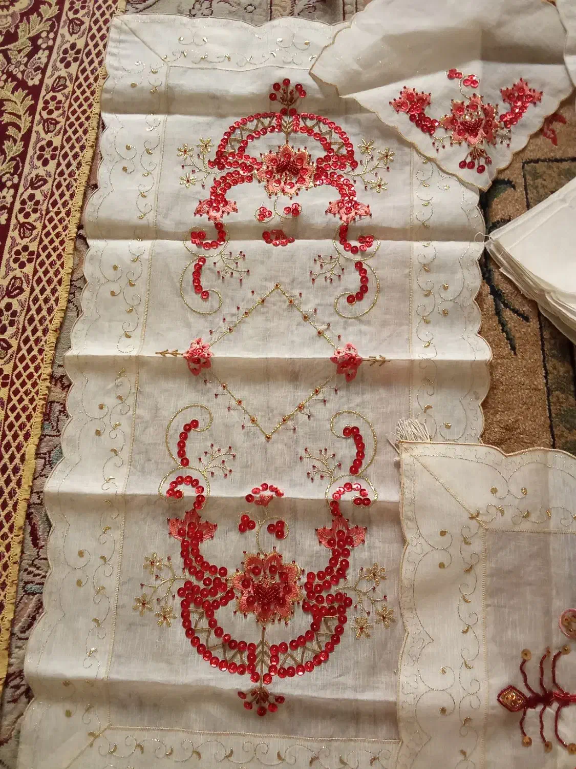 رومیزی|پرده، رانر، رومیزی|ری, دیلمان|دیوار