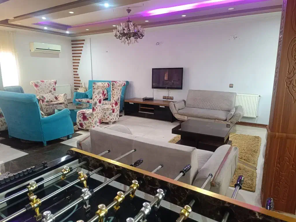 استخردار تریبلکس دوخوابه ویوی زیبا|اجارهٔ کوتاهمدت ویلا و باغ|فرح آباد, |دیوار