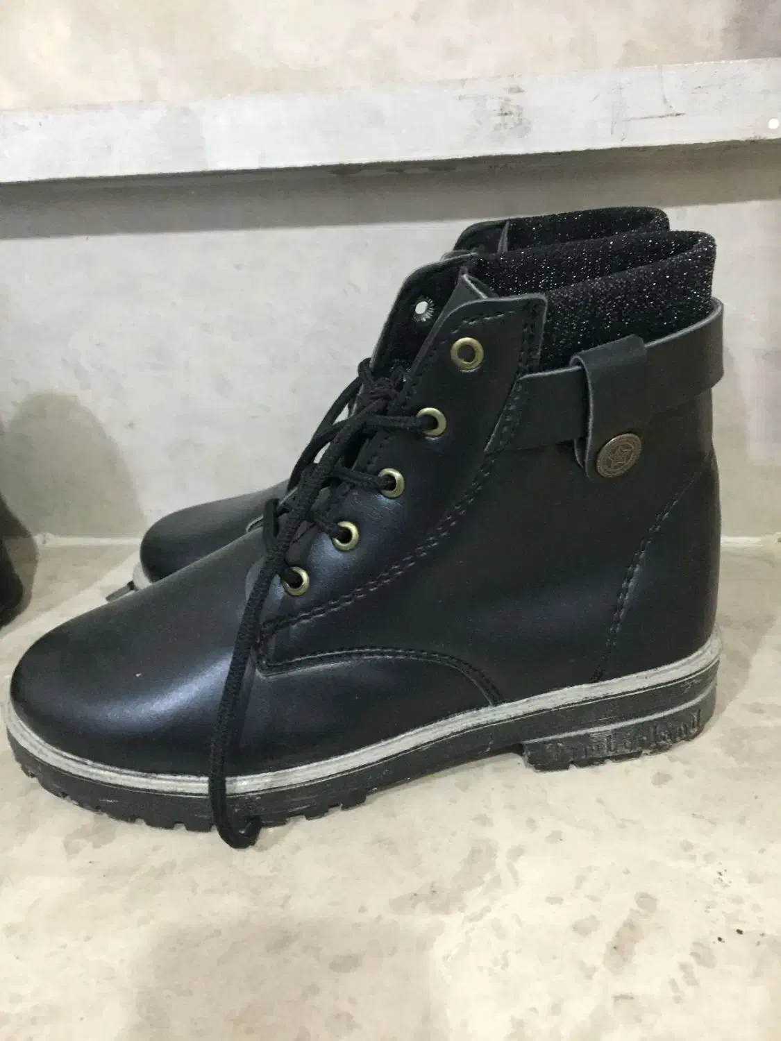 لباس و کفش|کفش و لباس بچه|بندر ماهشهر, |دیوار