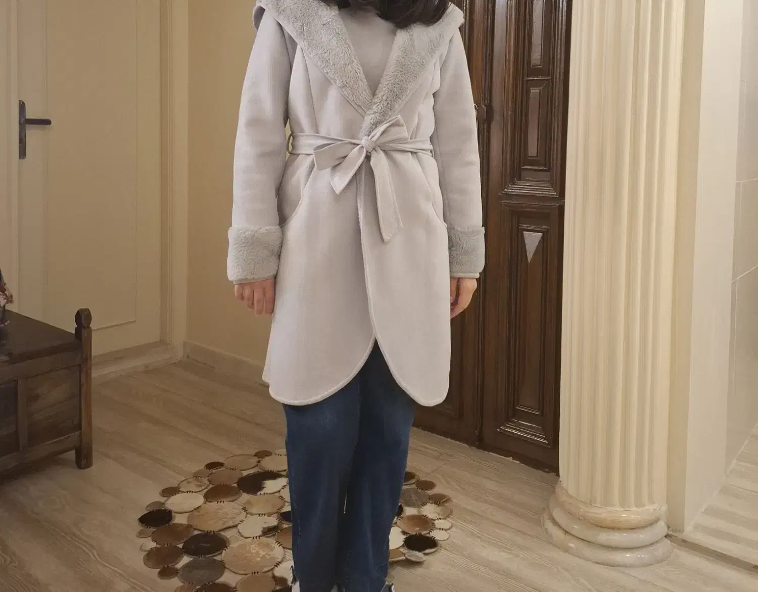 پالتو و مانتو شیک|لباس|رشت, سعدی (تختی)|دیوار