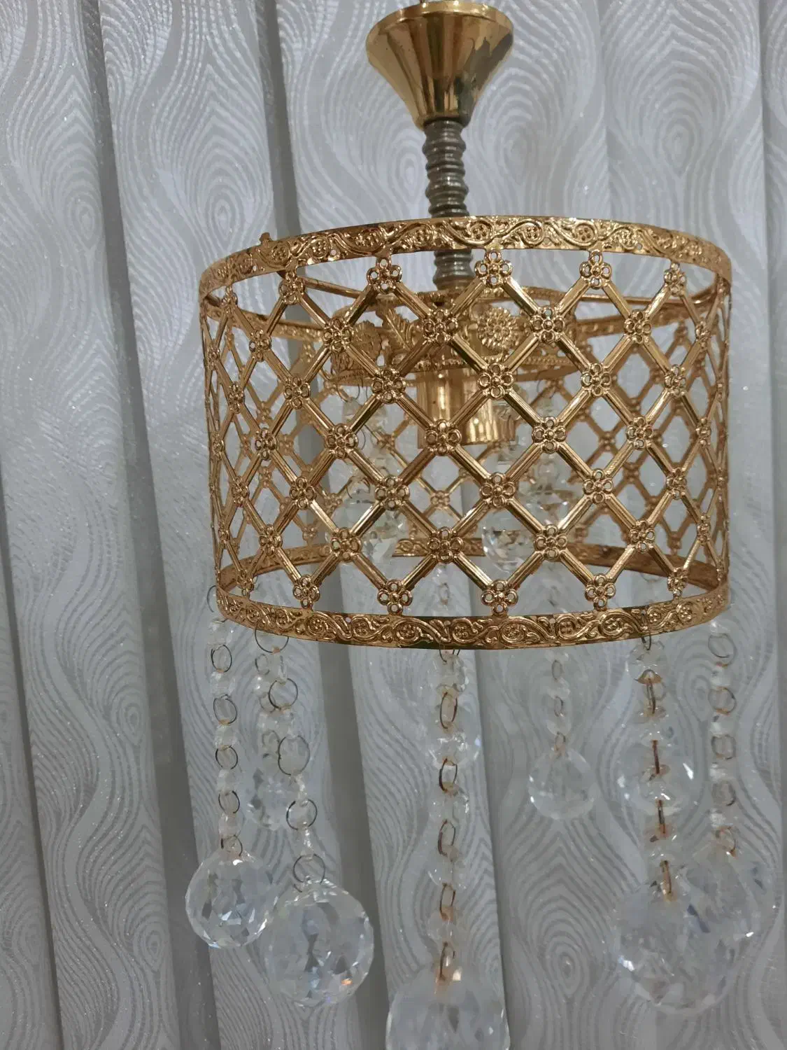 لوستر|لوستر و چراغ آویز|قدس, شهر‌قدس|دیوار