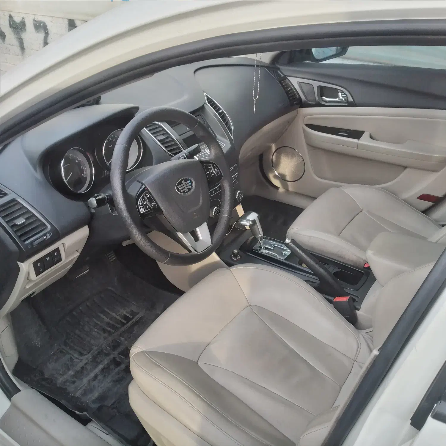 بسترن بی ۵۰f|خودرو سواری و وانت|اندیشه, شهرک مریم|دیوار