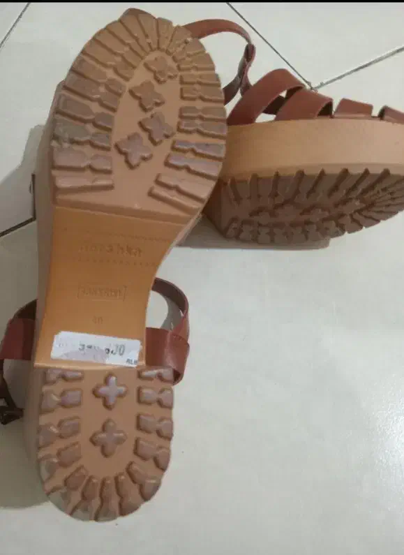 کفش چرم درحدنونو|کیف، کفش، کمربند|رباطکریم, رباطکریم|دیوار