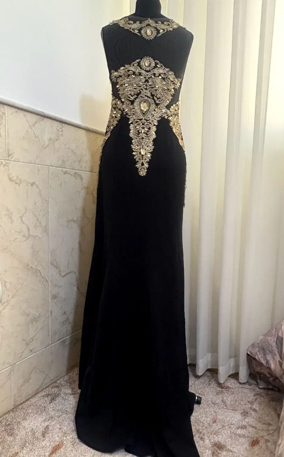 مجلسی|لباس|قم, باغ شریفی|دیوار