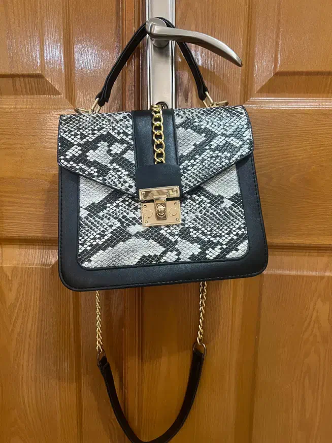 کیف پوست ماری در حد نو|کیف، کفش، کمربند|لنگرود, |دیوار