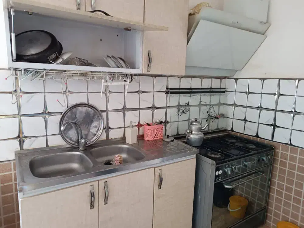 اجاره سویت|اجارهٔ کوتاهمدت آپارتمان و سوئیت|رشت, فرودگاه سردار جنگل رشت|دیوار