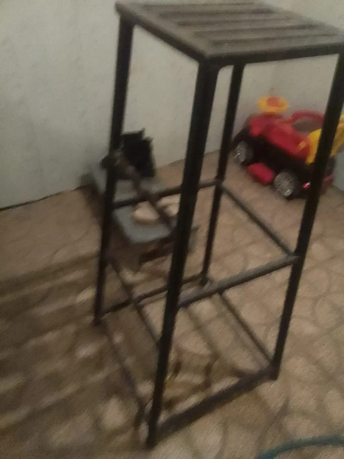 چهارپایه آهنی بلند|صندلی و نیمکت|خرم‌آباد, |دیوار