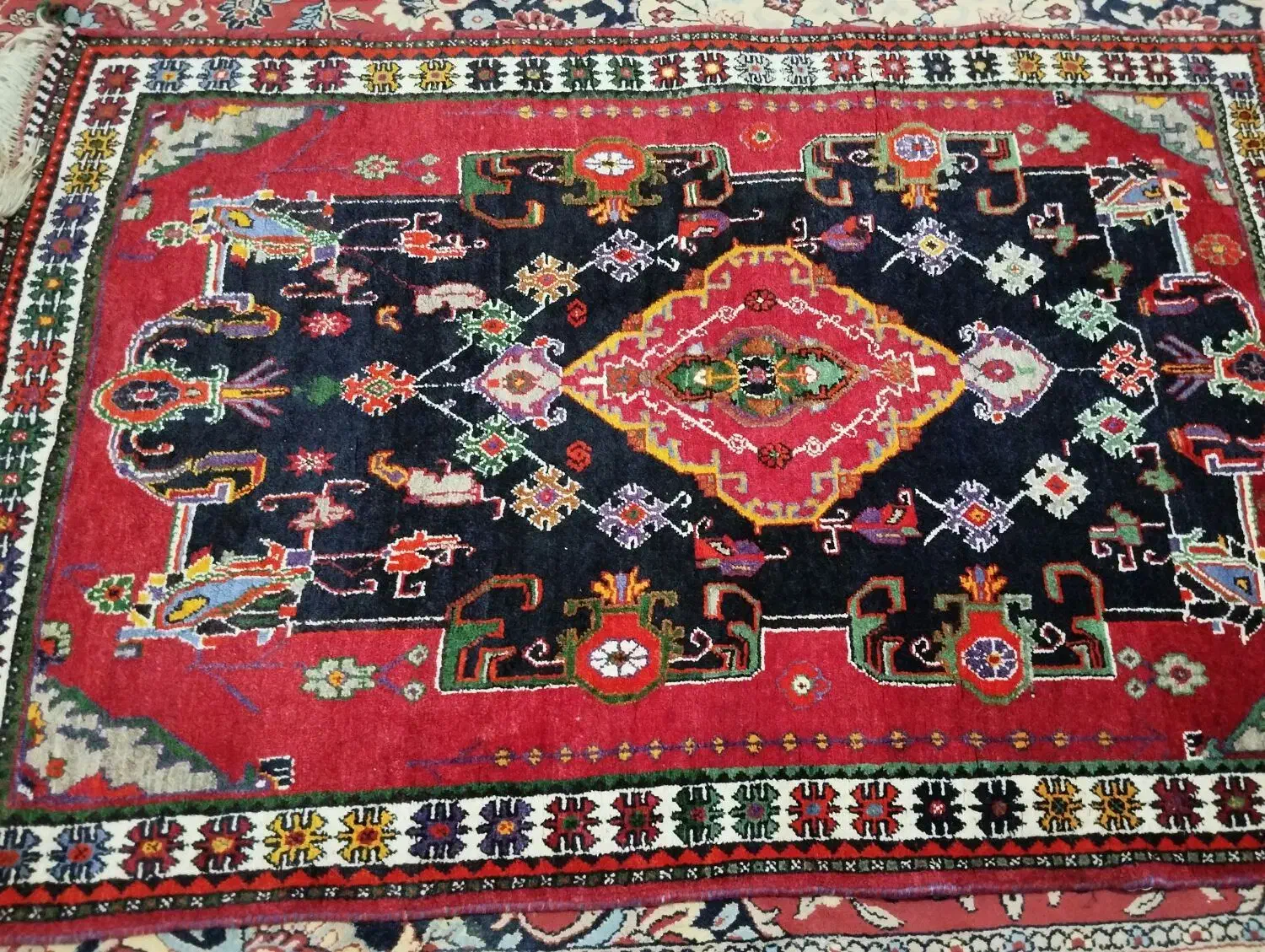 فرش دست بافت زیبا از پشم|فرش|جهرم, |دیوار