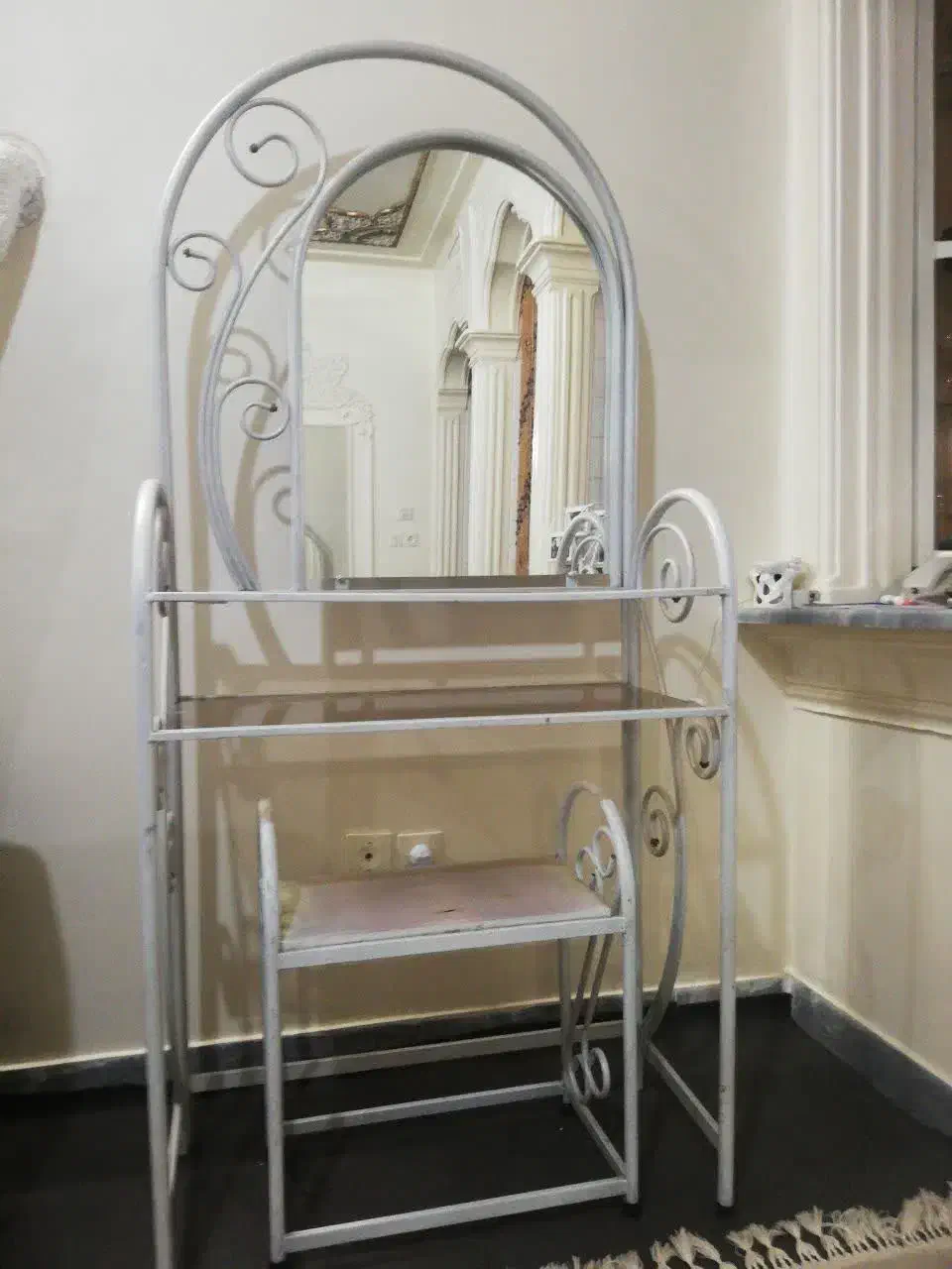 میز و صندلی|آینه|قزوین, |دیوار