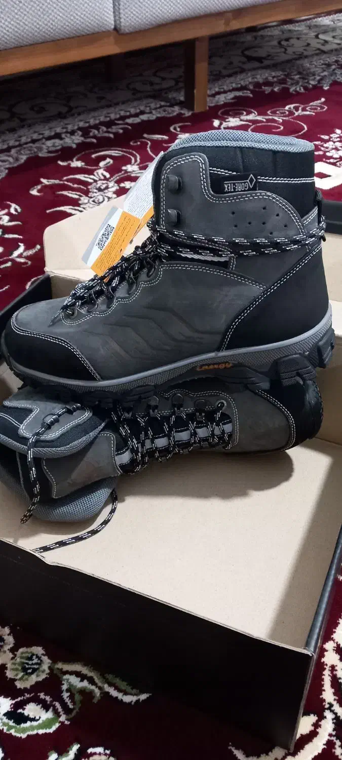 کفش کوهنوردی|کوهنوردی و کمپینگ|رباط‌کریم, شترخوار|دیوار