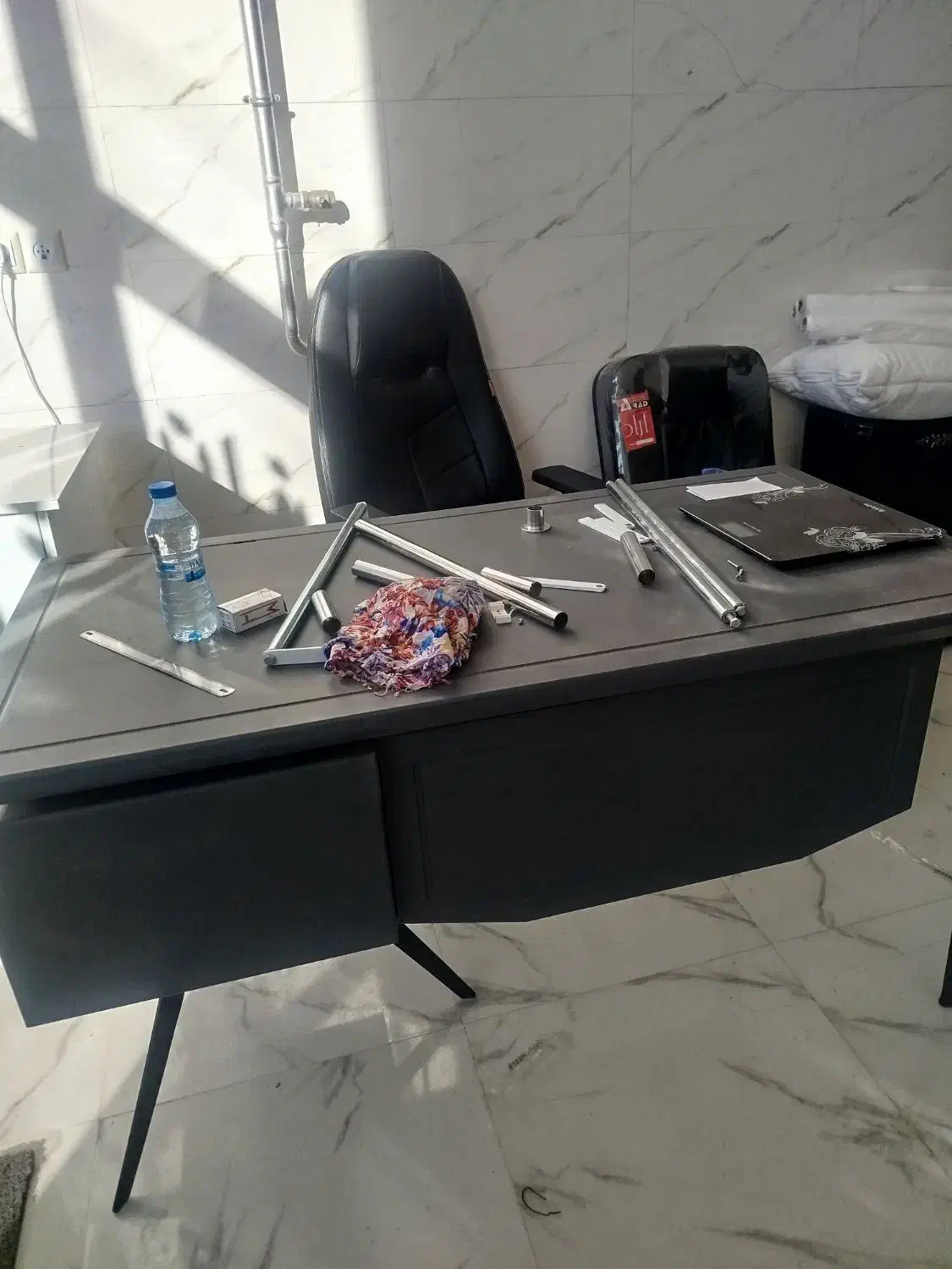 فروش میز صندلی نو|دفتر کار|اهر, |دیوار