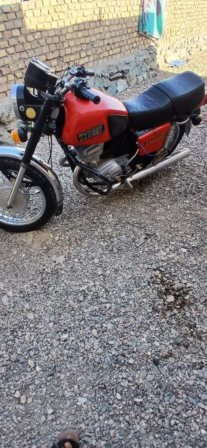 متور ایژ. تمیز|موتورسیکلت|جلگه ماژان, |دیوار