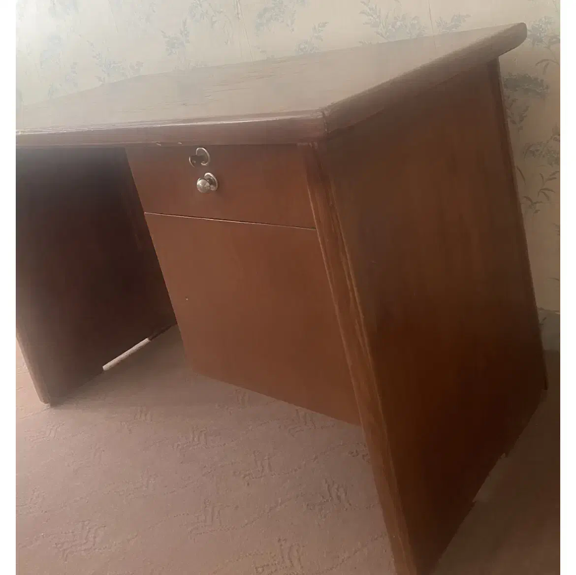 میز تحریر|میز تحریر و کامپیوتر|سمنان, |دیوار