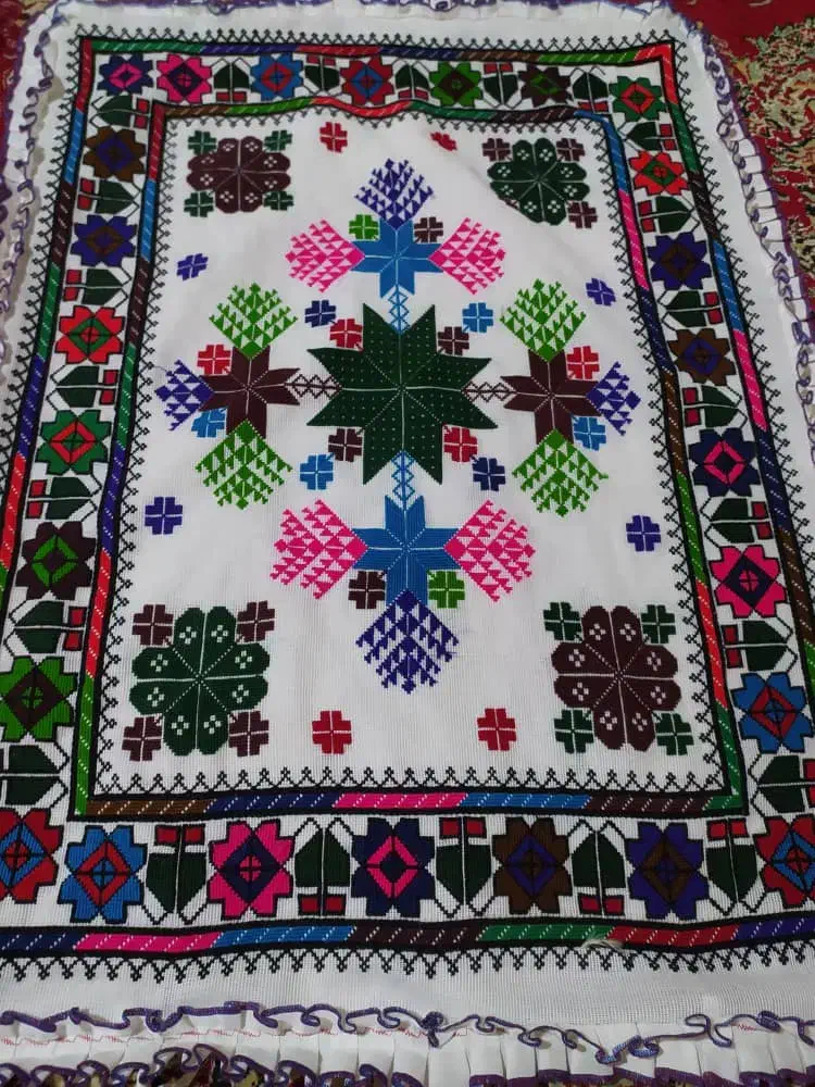 باشت دست دوز|رختخواب، بالش، پتو|زاهدان, |دیوار