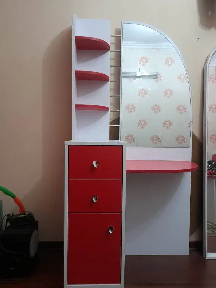 اینه|آینه|شیراز, عفیفآباد|دیوار