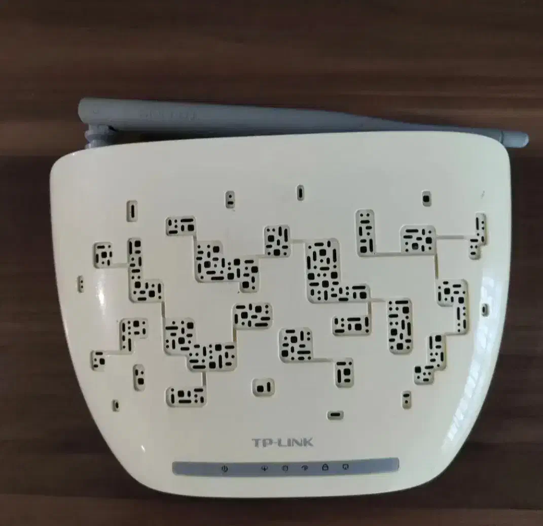 مودم TPLink سالم|مودم و تجهیزات شبکه|مشهد, امیریه|دیوار