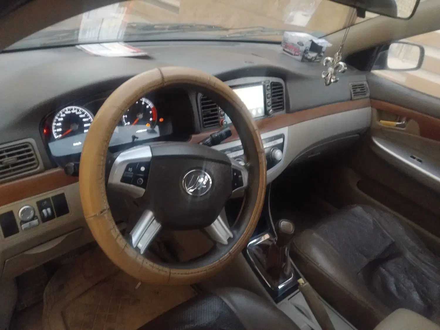 لیفان ۶۲۰موتور۱۸۰۰مدل۹۳|خودرو سواری و وانت|اصفهان, بهارستان|دیوار