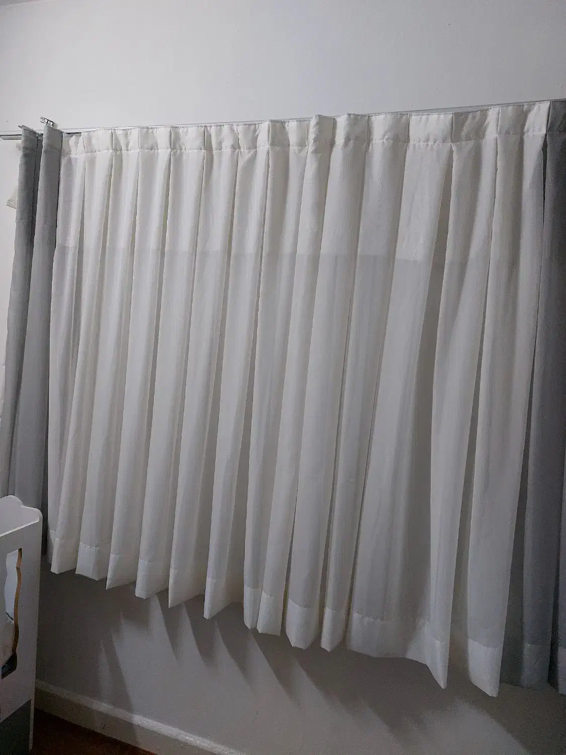 تخت و تشک و روتختی کودک و پرده|تخت و صندلی بچه|کبودرآهنگ, |دیوار