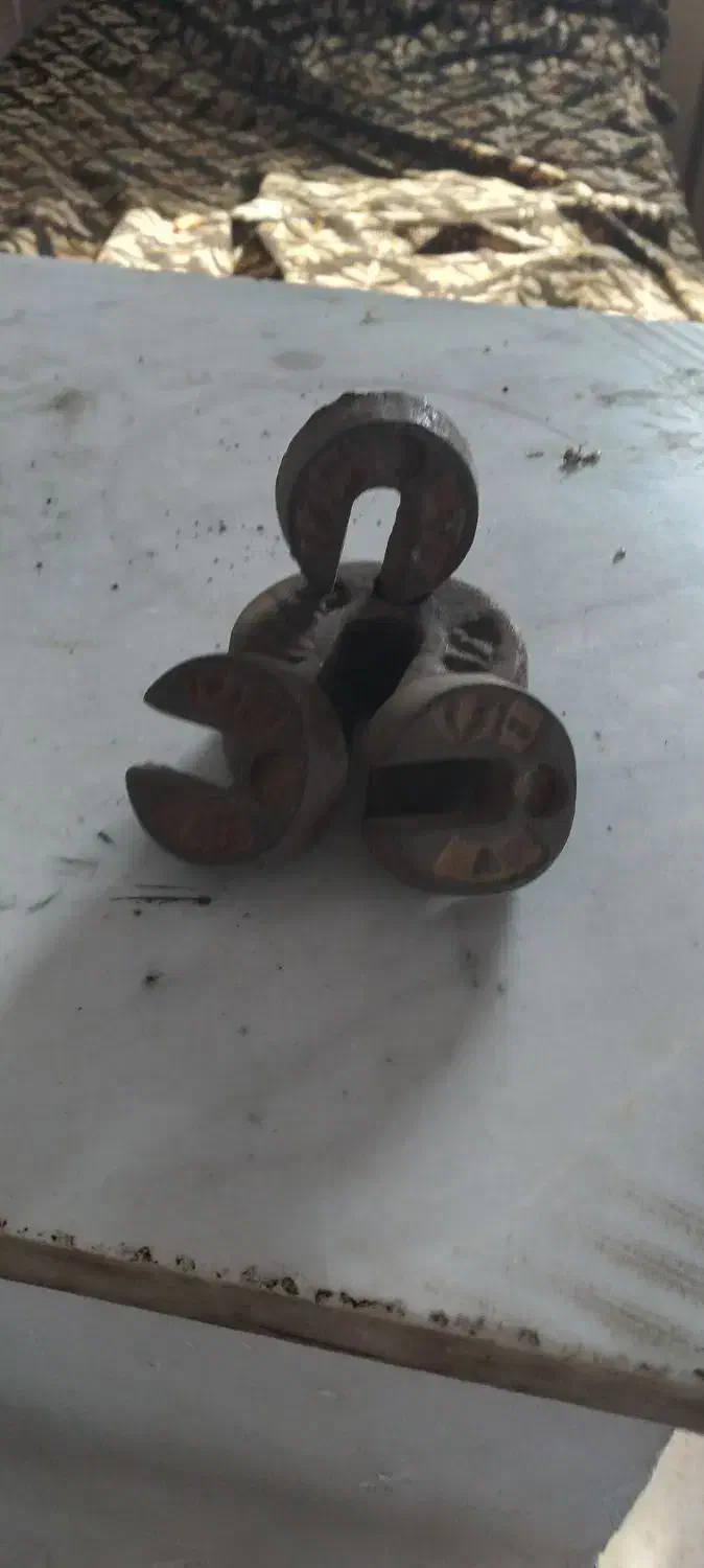 سنگ باسکول و ترازو  عتیقه قدیمی کلکسیونی|کلکسیون اشیاء عتیقه|سبزوار, قصبه غربی|دیوار