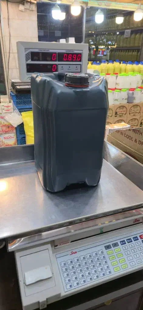 دبه ۲۰ لیتری کاملا سالم|ظروف نگهدارنده، پلاستیکی، یکبارمصرف|تهران, مختاری|دیوار