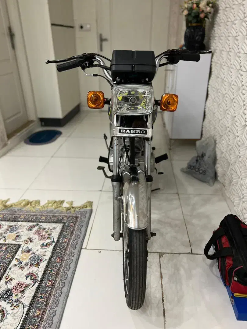 موتور نامی مدل ۸۸|موتورسیکلت|پرند, فاز ۶|دیوار