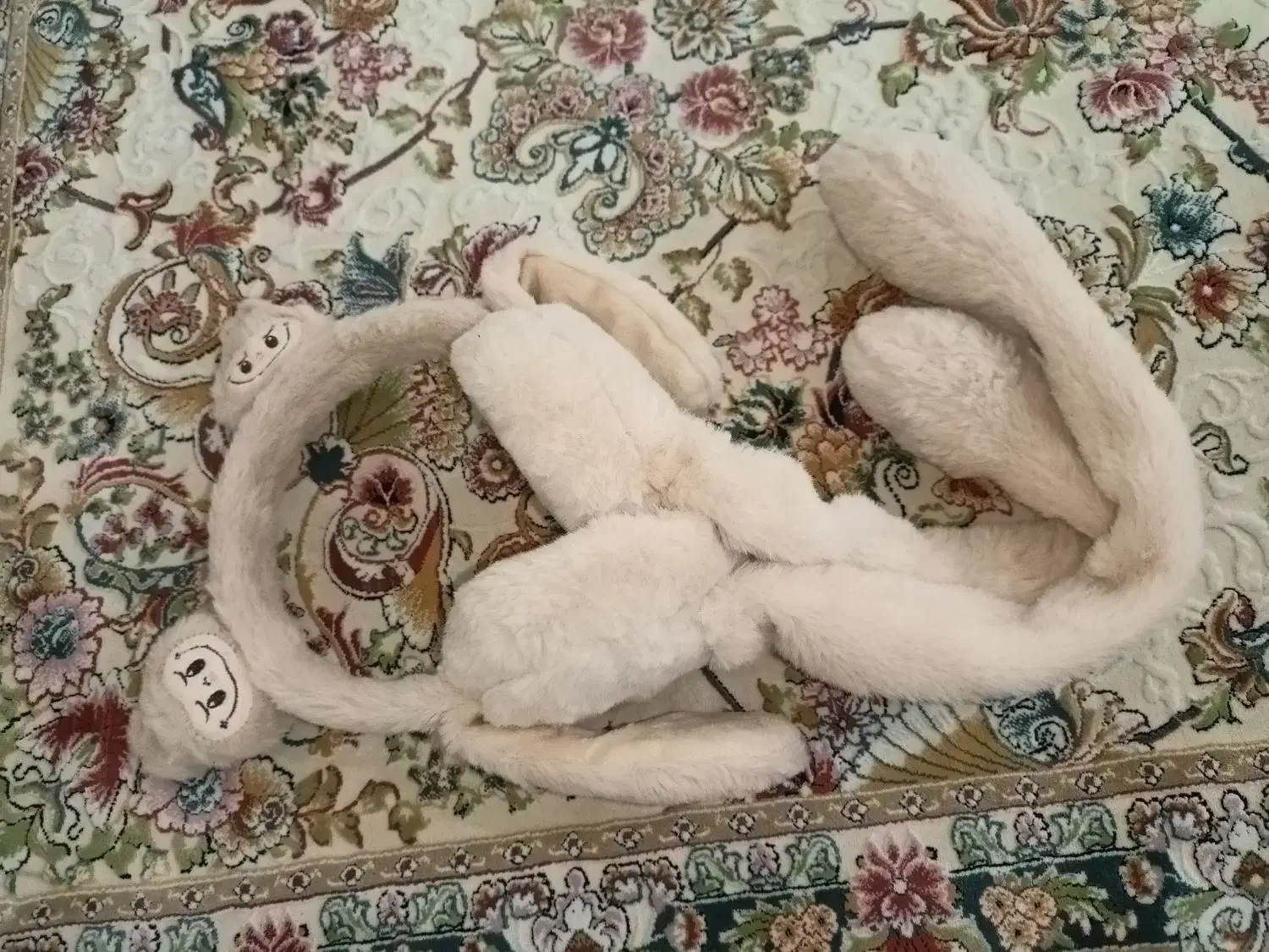 گوشبند|لباس|مریوان, |دیوار