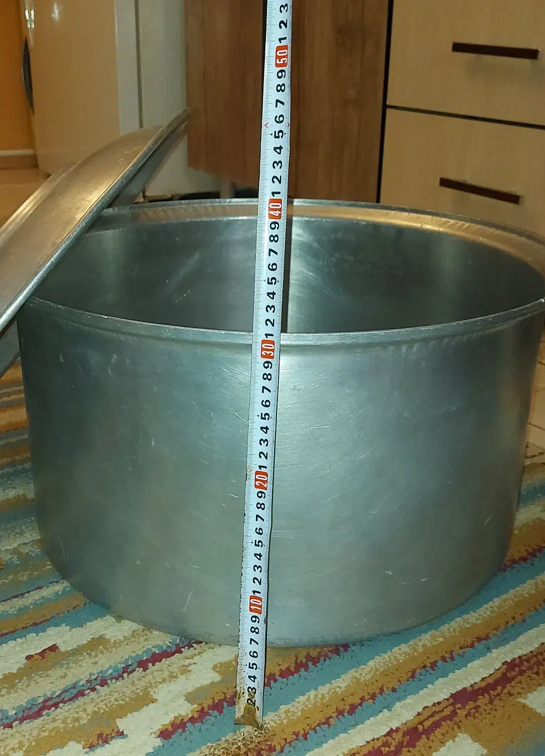 قابلمه روحی بزرگ با بدنه محکم و ضخیم|ظروف پختوپز|تهران, نیروی هوایی (پیروزی)|دیوار