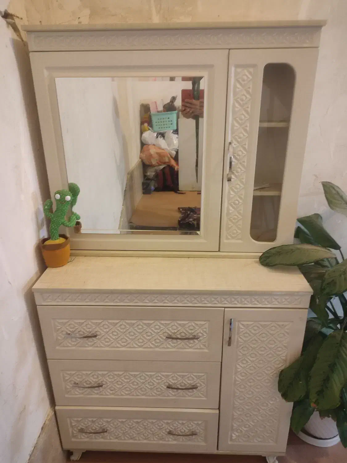 دراور|جاکفشی، کمد، دراور|آشخانه, |دیوار